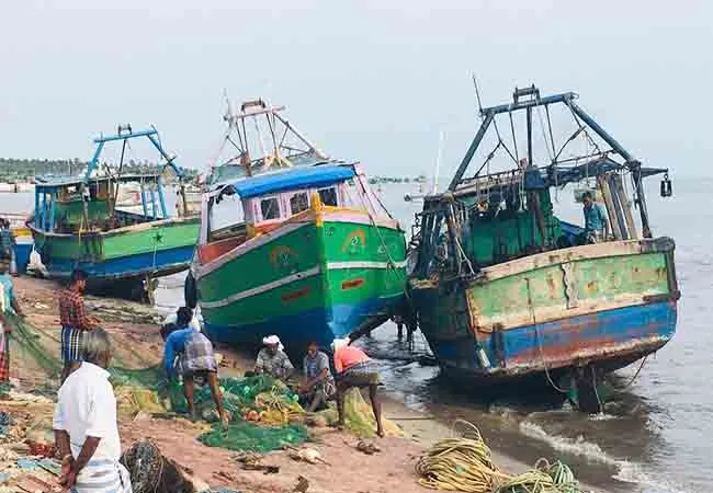 cyclone forming sea rameshwaram district fishermen's boats  